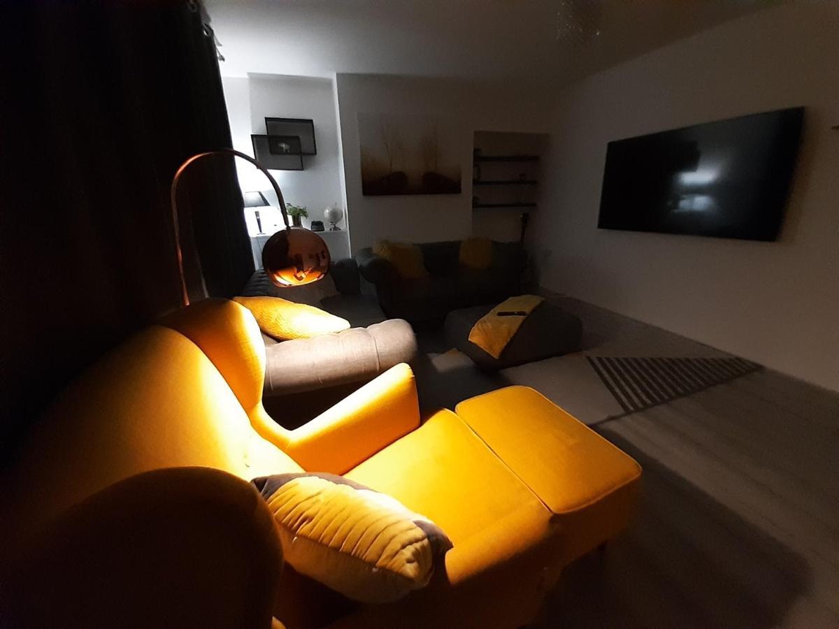 Cosy 3-Bedroom House In Aspley ノッティンガム エクステリア 写真